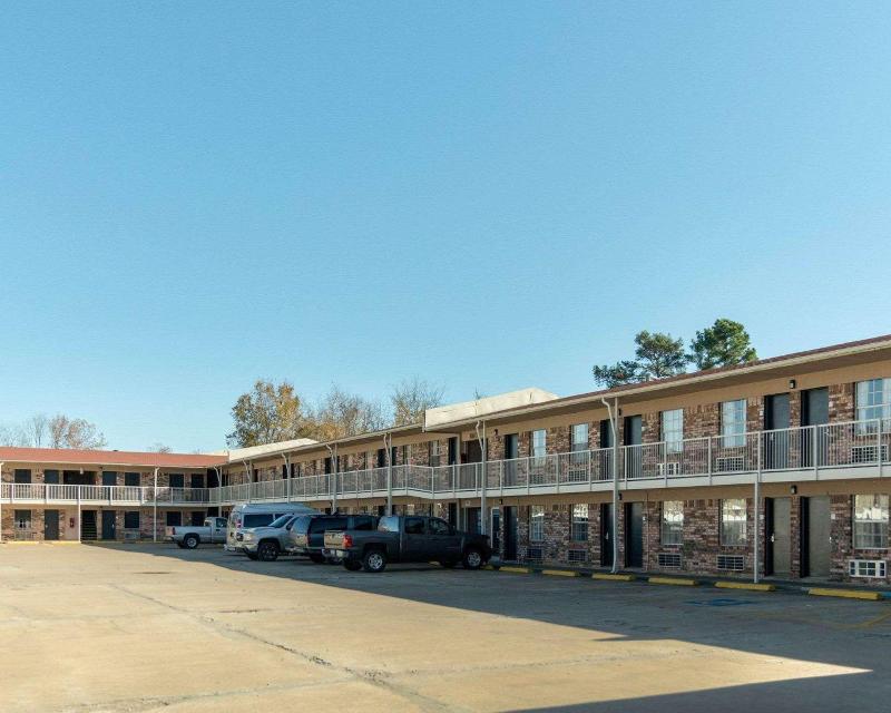 Econo Lodge Russellville I 40 - photo 2