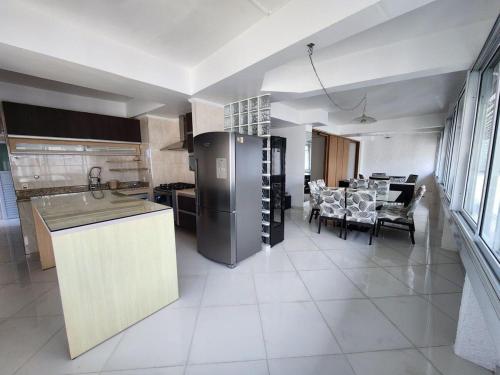 Apê Pé na Areia 3quartos 2vagas — 4-Star Luxury Hotel in Sao Vicente, Brasil
