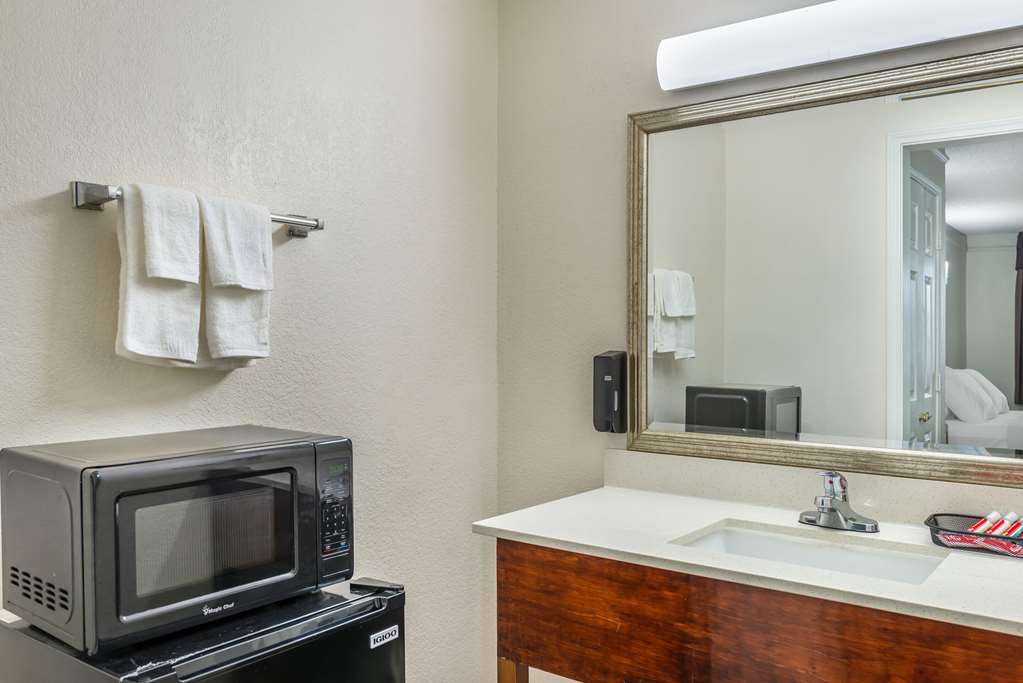 Econo Lodge Richmond North Chesterfield - photo 27