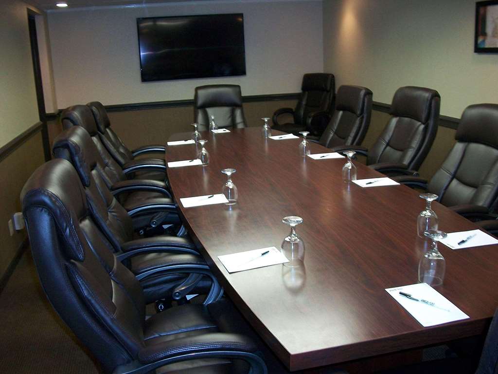 Park Inn by Radisson Sharon - photo 25