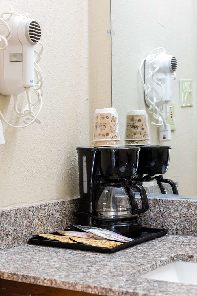 Country Hearth Inn & Suites Marietta - photo 11