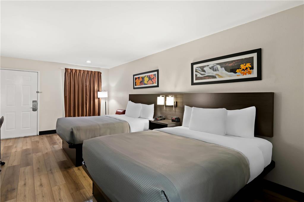 Quality Inn & Suites - photo 12