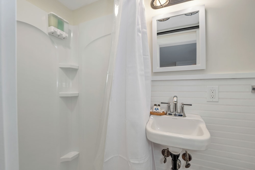 The Inn & More - photo 147