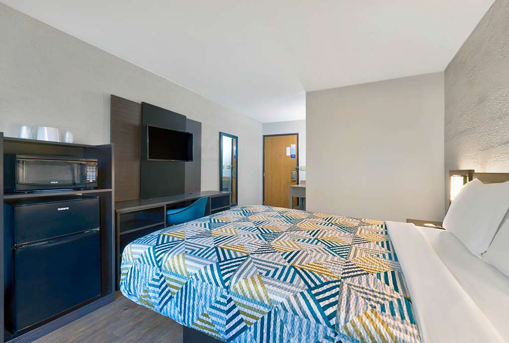 Motel 6 Cedar Rapids IA Airport - photo 7