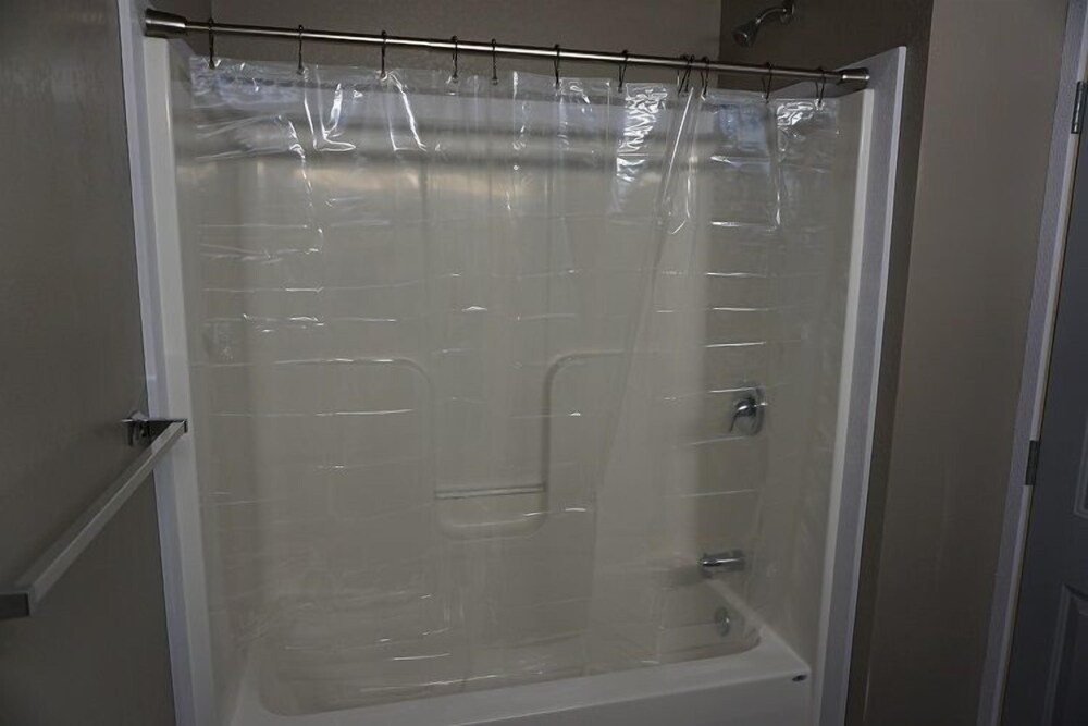 Riverfront Studio Suites — Mankato — photo 2