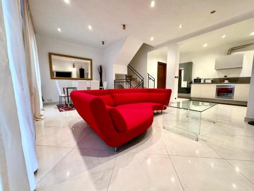 Villa Gurrieri — 4-Star Luxury Hotel in Rome, Italy