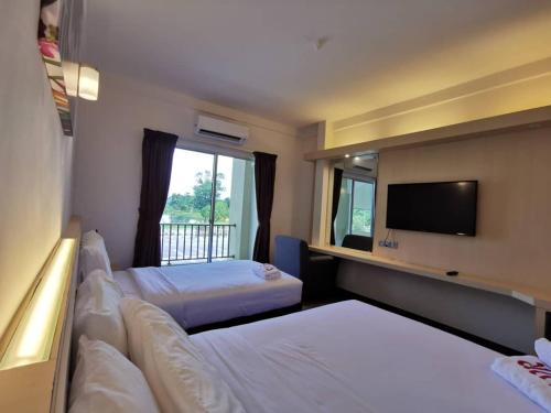 Serdang Lake View Resort — Parit Buntar — photo 5