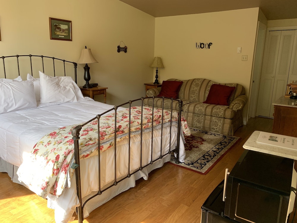 Lovett s Inn and Restaurant - photo 7