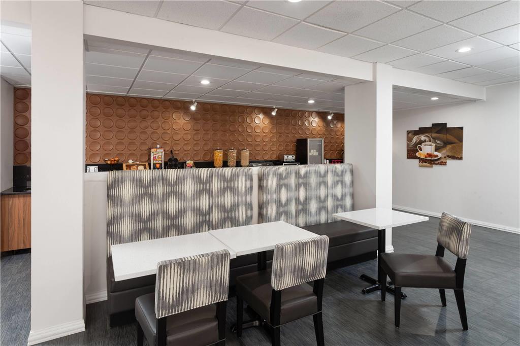 Wingate by Wyndham Sheboygan - photo 26