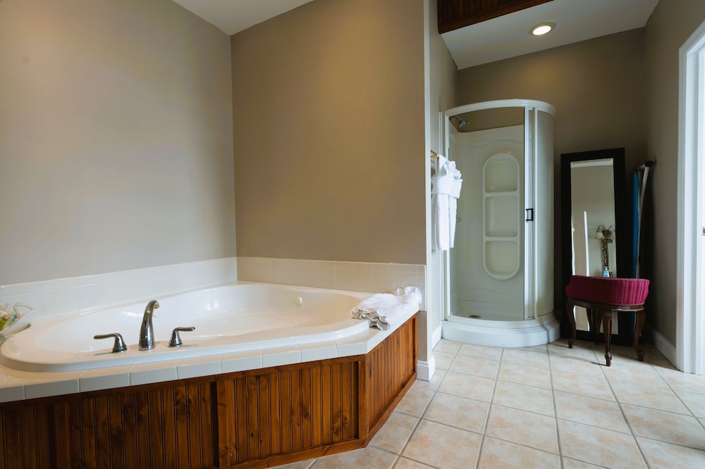Oaak Tree Hotel - photo 241