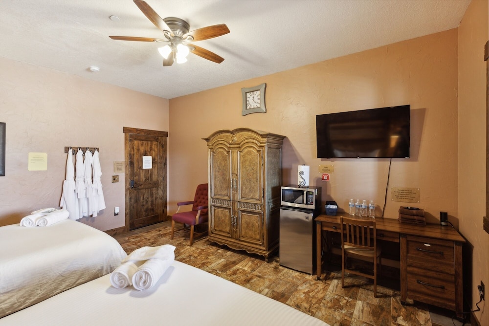 Zion Cliff Lodge - photo 19
