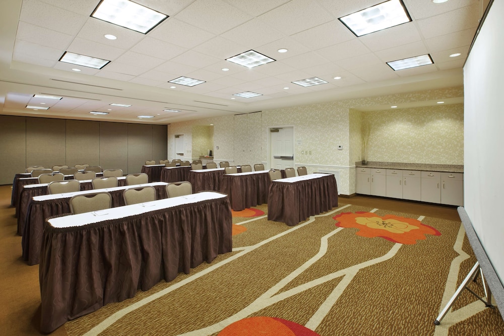 Hilton Garden Inn Wichita - photo 29
