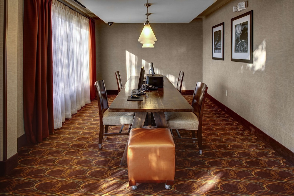 Hampton Inn & Suites N. Ft. Worth Alliance Airport - photo 55