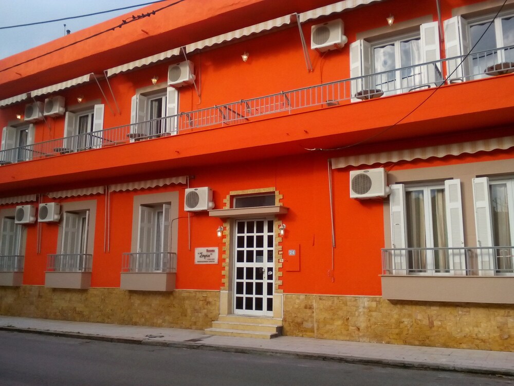 Sofia Rooms - carbon neutral hotel in Aidipsos