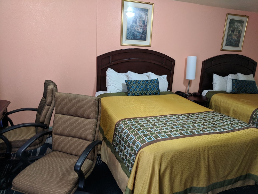 La Hacienda Motel - photo 10