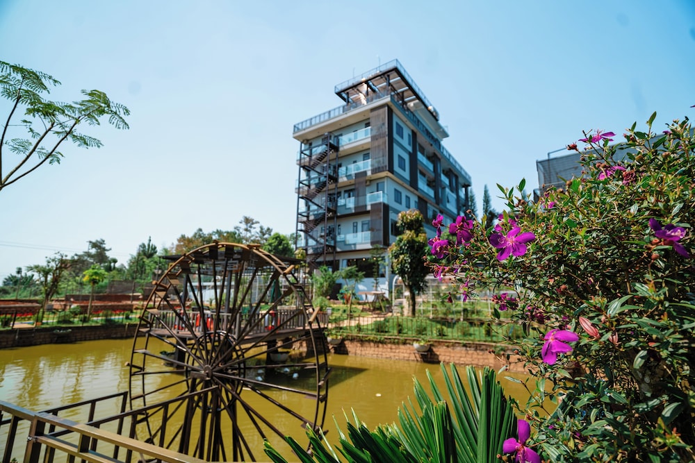 Hoang Thien Homestay & Sport — 4-Star Luxury Hotel in Bao Loc, Vietnam