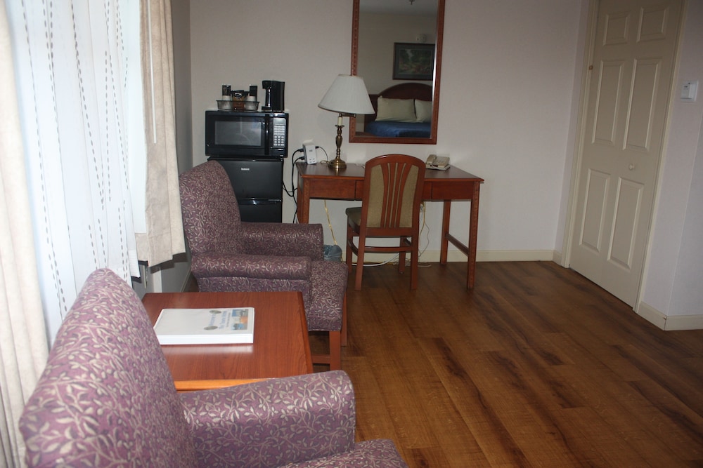 The Towne Motel - photo 40