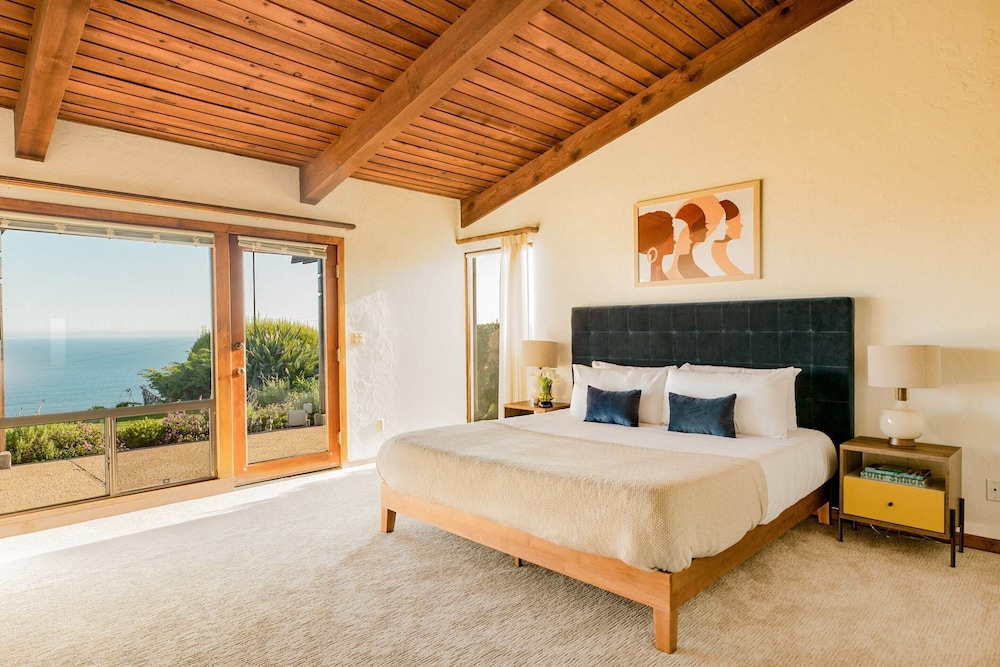 Cliffridge by Avantstay Lush Malibu Hills Estate w Breathtaking Ocean Views - photo 11