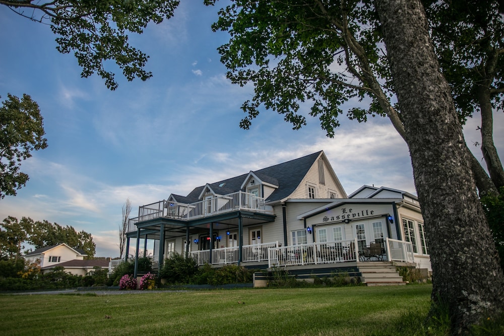 Auberge La Seigneurie des Monts - carbon neutral hotel in Matane