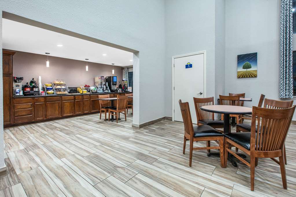 Days Inn by Wyndham Waco Near Downtown University - photo 37