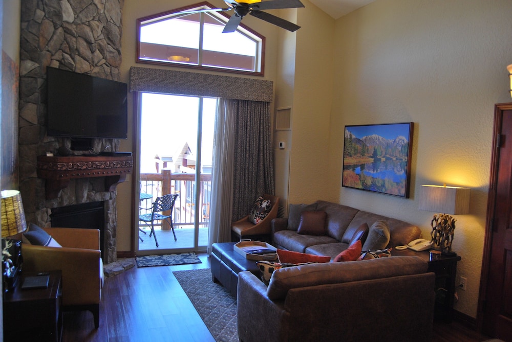 White Pines 2 BD at Westgate Boa — 4-Star Luxury Hotel in Bridgeport, United States