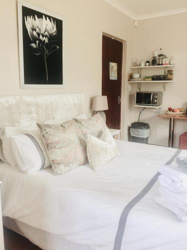 Mountain Peaks Garden guest suite