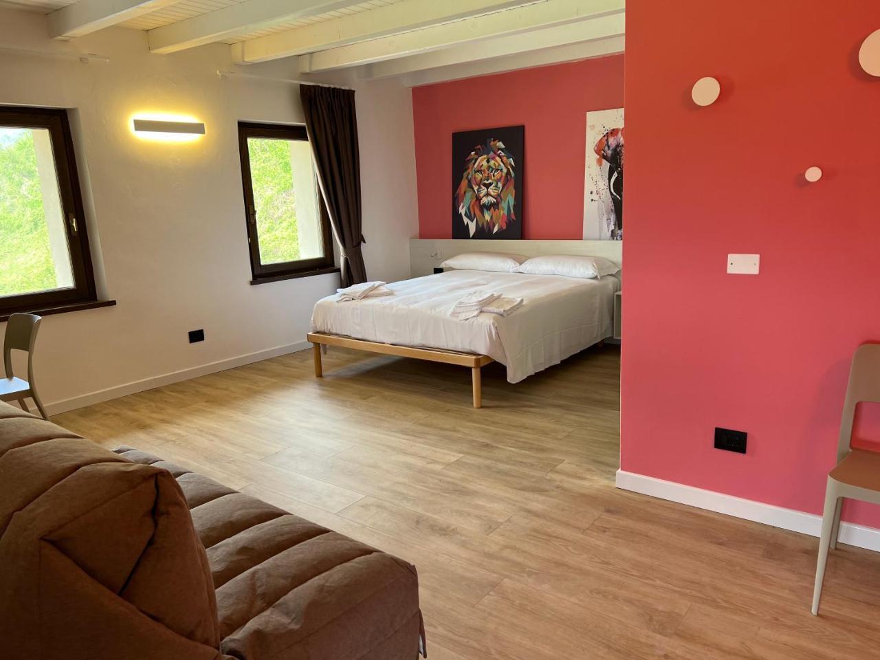 Appartamento Immerso Nella Natura Con Parcheggio Ciclamino in Belluno, Italy