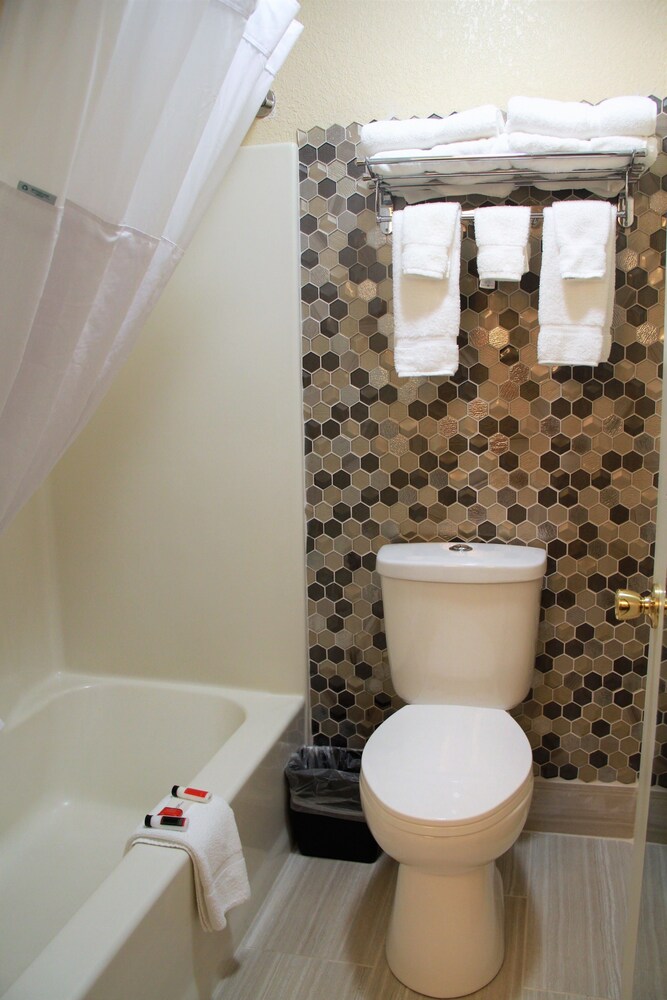 Baymont by Wyndham Stevens Point - photo 44