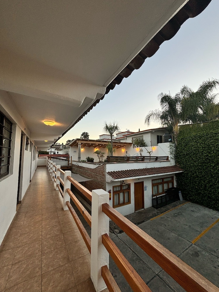 Hotel Bugambilias — hotel in Valle De Bravo