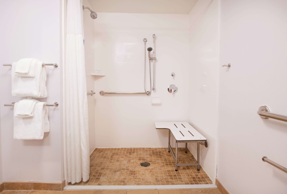 Hampton Inn & Suites Rochester Victor - photo 25
