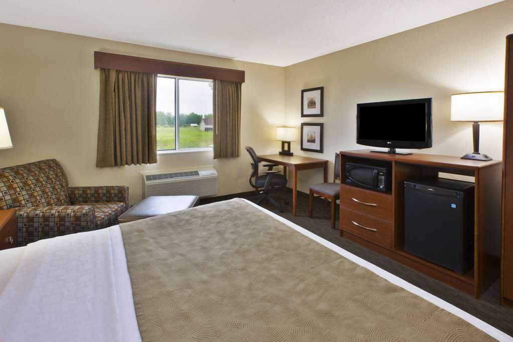 AmericInn by Wyndham Bay City - photo 15
