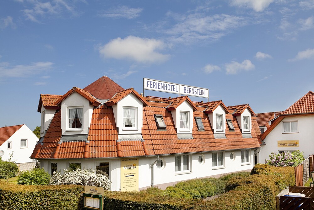 Ferienhotel Bernstein — Karlshagen