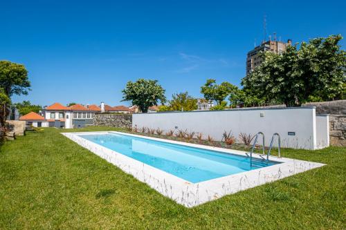 HM Oporto Studio Pool Oasis — 4-Star Luxury Hotel in Porto, Portugal