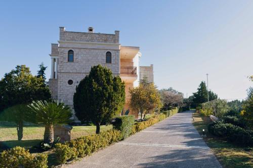 Seaside Stone & Light Villa II close to Aegina City — 4-Star Luxury Hotel in Chloi, Greece