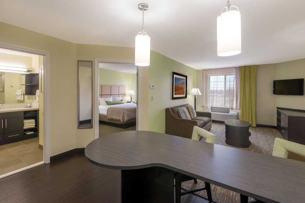 Candlewood Suites Midwest City by IHG - photo 9
