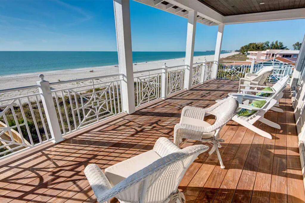 Luxury Beach House On The White Sands of The Gulf of Mexico — 4-Star Luxury Hotel in Bradenton Beach, United States