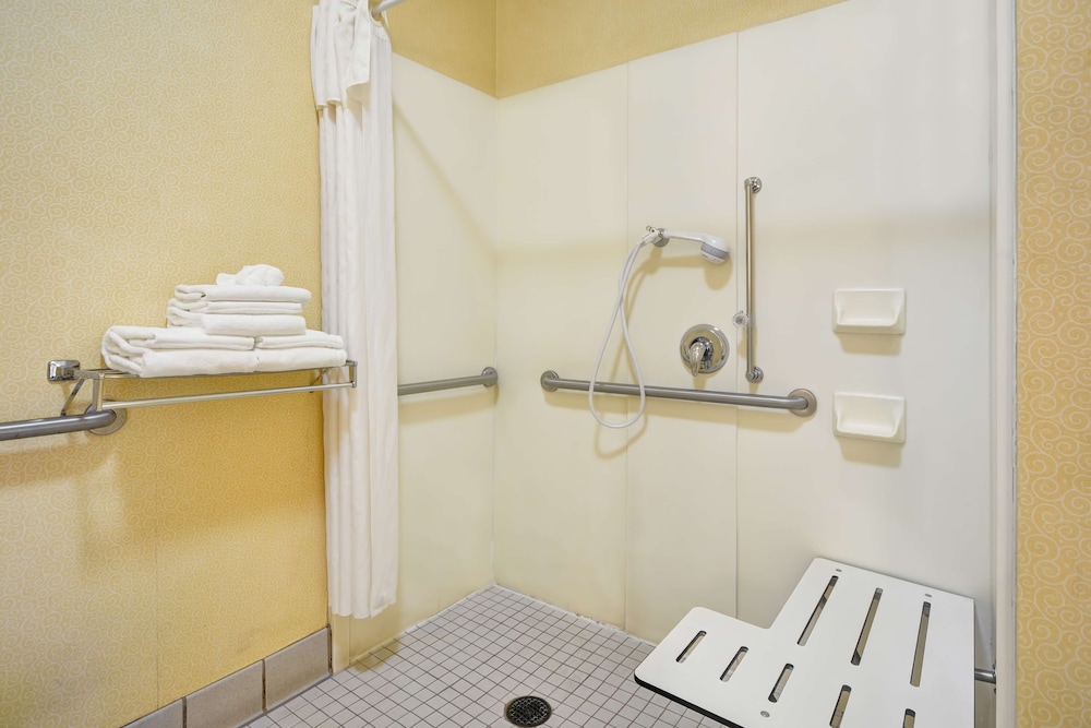 Homewood Suites by Hilton Oakland Waterfront - photo 37