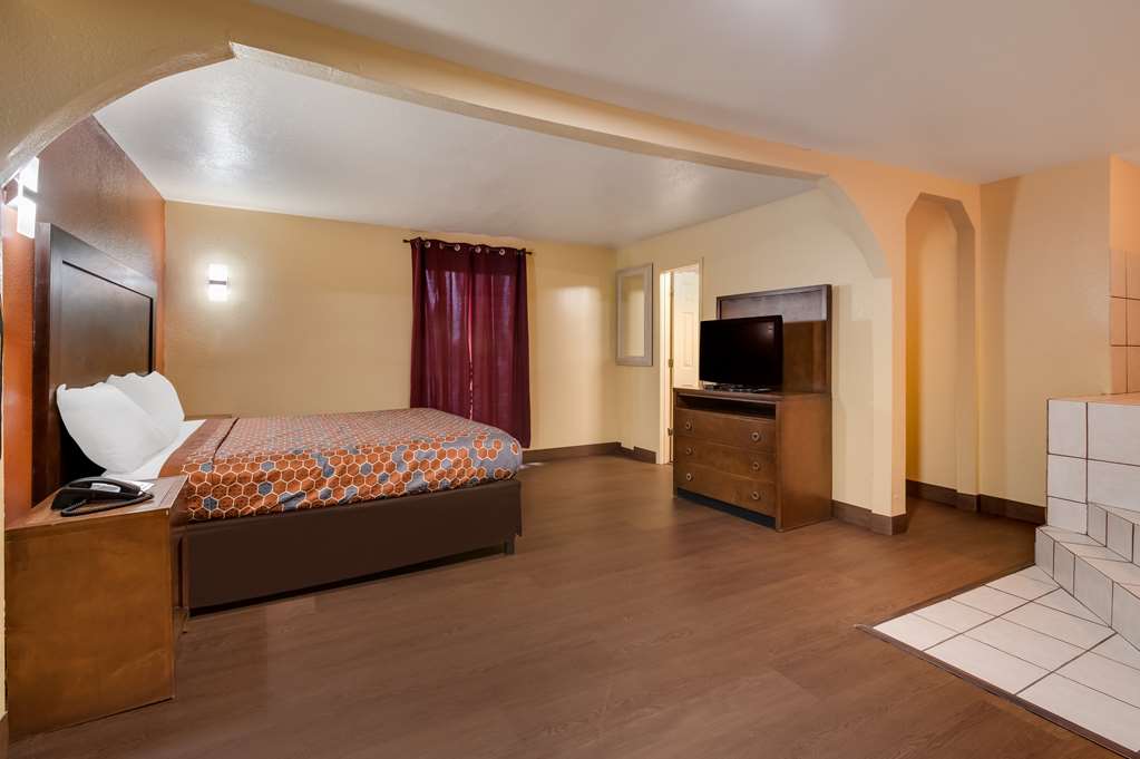 Relax Inn and Suites - photo 22
