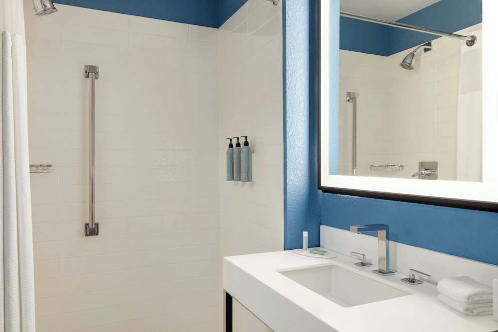 Courtyard by Marriott San Francisco Union Square - photo 26
