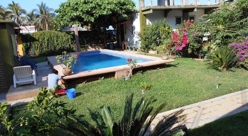 Hotel Las Olas Zicatela in Brisas De Zicatela, Mexico