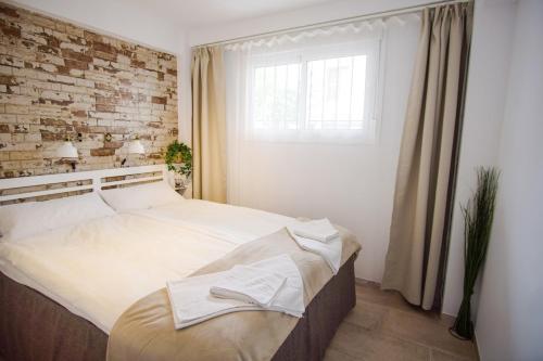 Miami 4º5 - carbon neutral hotel in Nerja