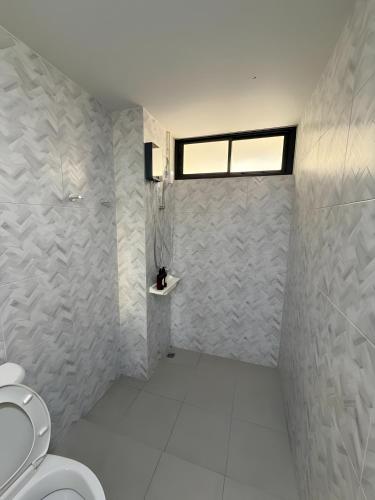 xx Yellow Place Sukhumvit 2 BTS Nana Pro