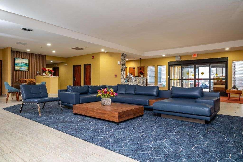 Endeavor Inn & Suites Trademark Collection by Wyndham - photo 19