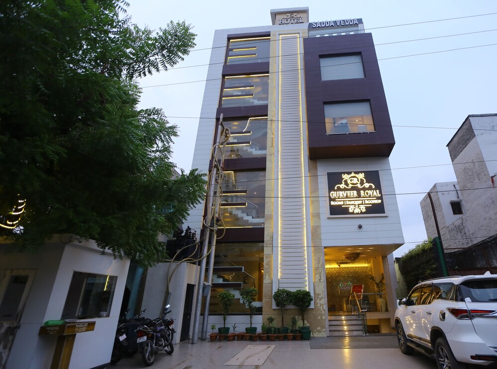 The Gurveer Royal - last minute hotel in Lucknow