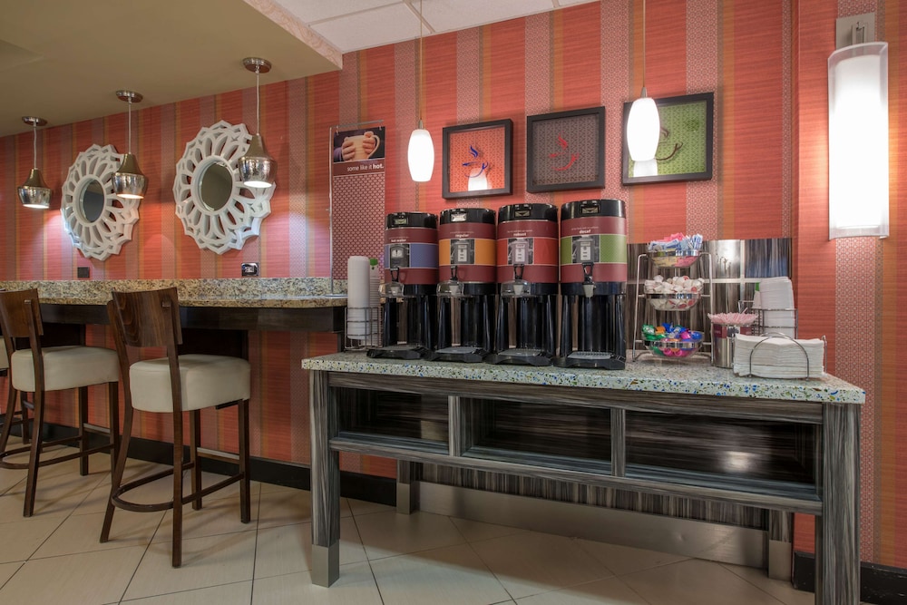 Hampton Inn Atlanta Newnan - photo 36