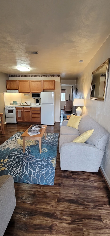 Affordable Corporate Suites of Overland Drive - photo 48