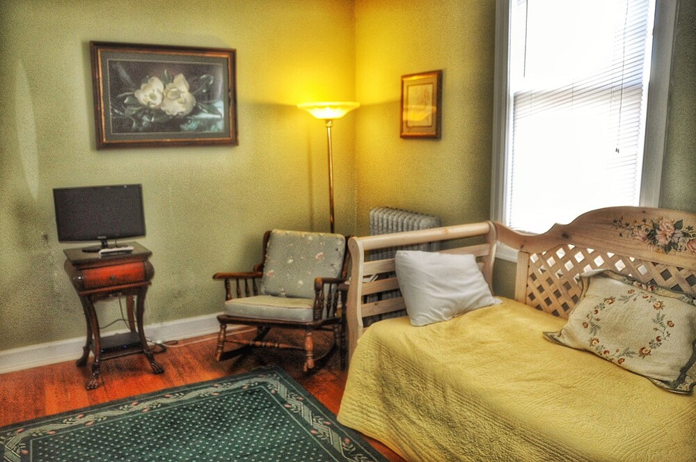 La Plaza Inn - photo 53