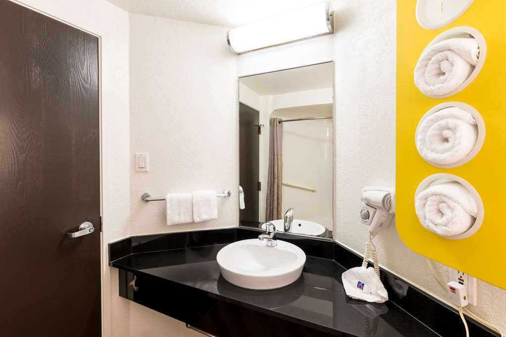 Motel 6 Irving TX DFW Airport North - photo 15