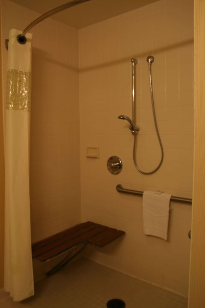 Hampton Inn White River Junction - photo 9