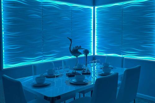 Near Disney Private South Facing Pool Star Wars Arcade Theater 3 King Beds — 4-Star Luxury Hotel in Orlando, United States
